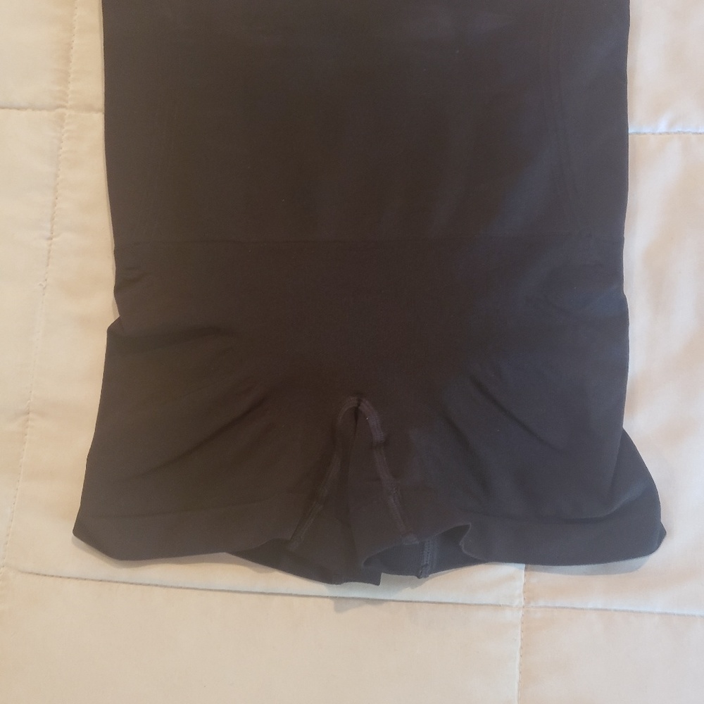 Shapewear - Picture 3 of 4